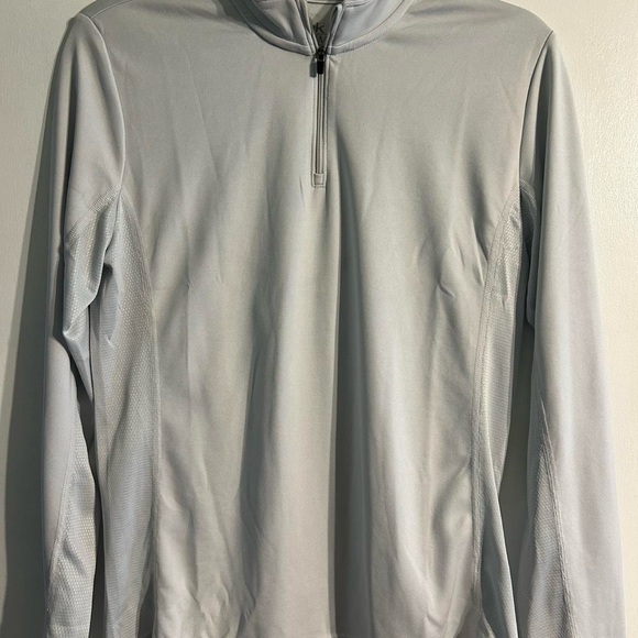 Huk Gray Activewear Shirt - Picture 1 of 5